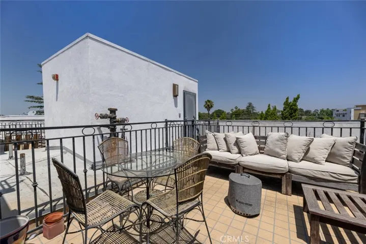 4374 Troost Avenue 101, Studio City, California 91604