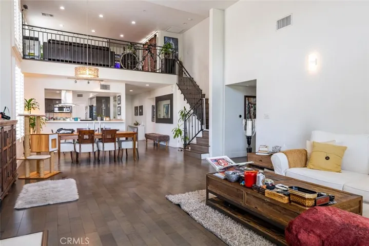 4374 Troost Avenue 101, Studio City, California 91604
