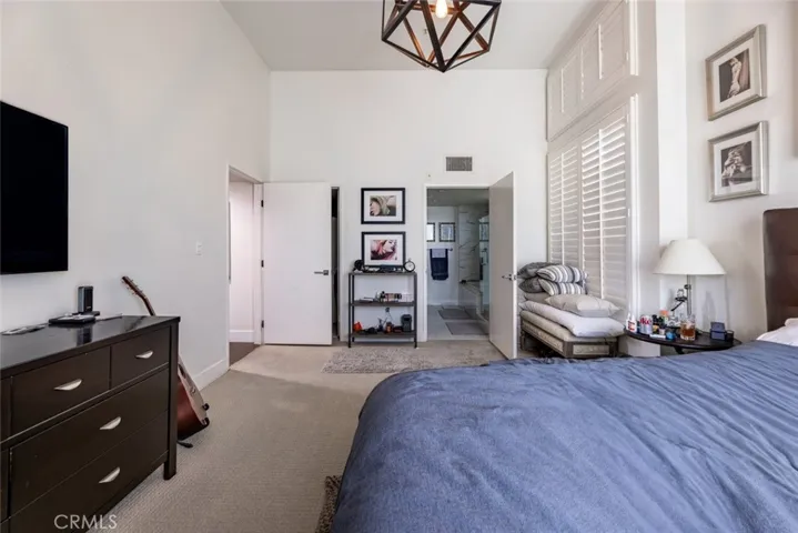 4374 Troost Avenue 101, Studio City, California 91604