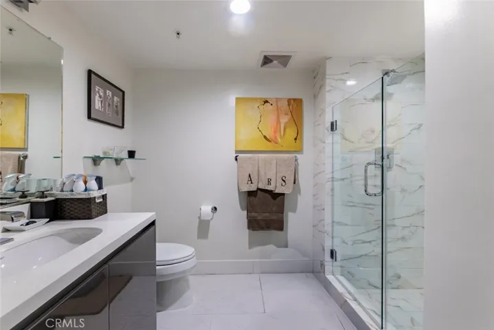 4374 Troost Avenue 101, Studio City, California 91604