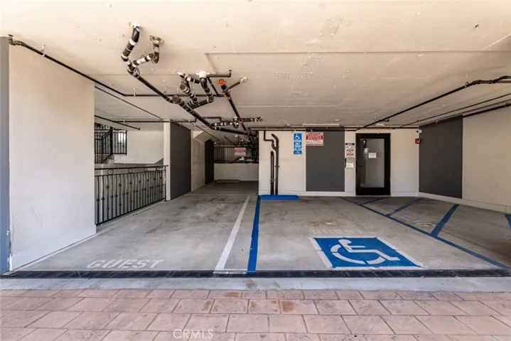 4374 Troost Avenue 101, Studio City, California 91604