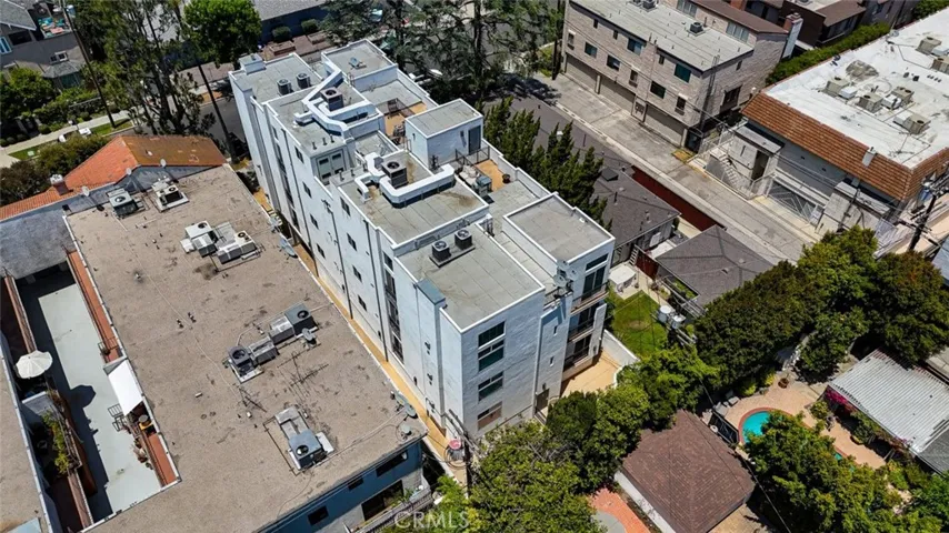 4374 Troost Avenue 101, Studio City, California 91604
