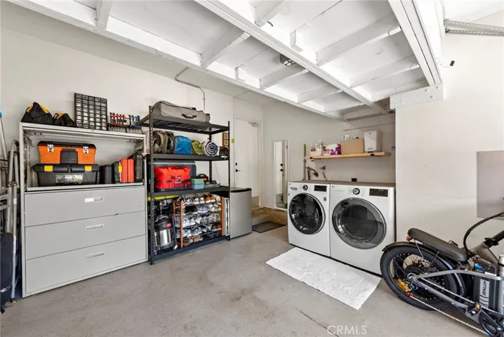 Direct Access garage with laundry, ready for next E-bike