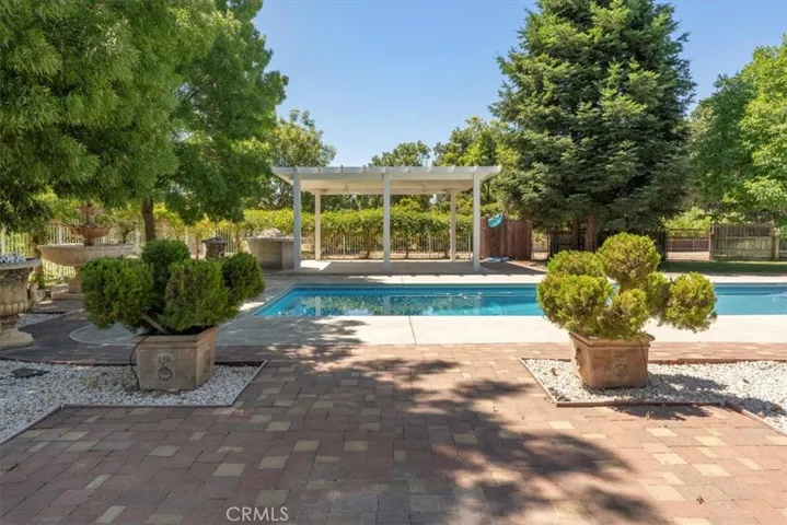8300 Sherwood Boulevard, Los Molinos, California 96055