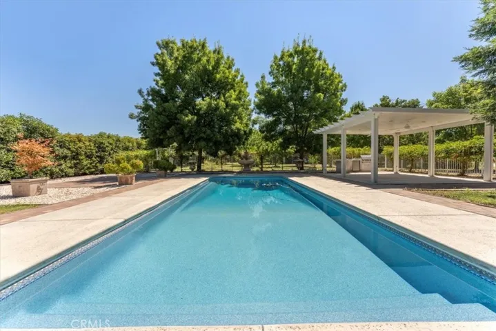 8300 Sherwood Boulevard, Los Molinos, California 96055