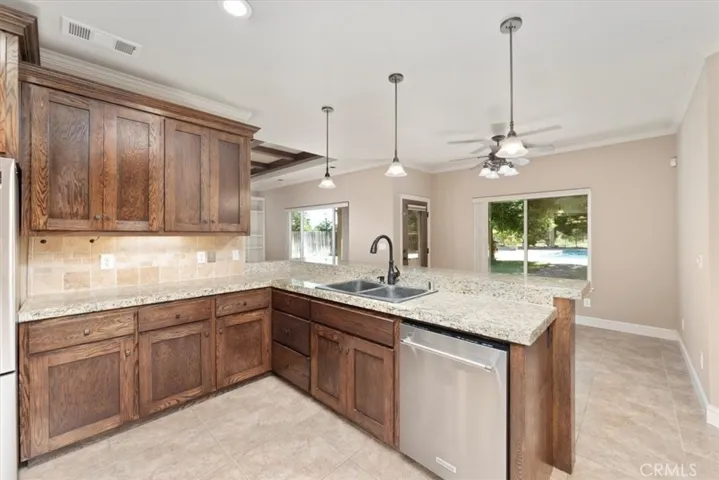 8300 Sherwood Boulevard, Los Molinos, California 96055