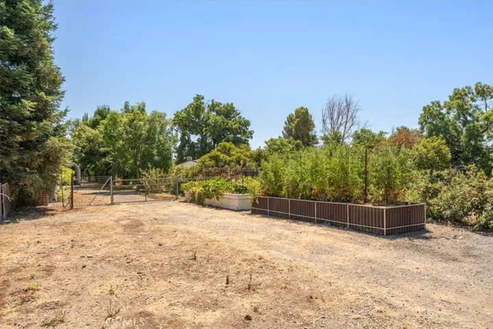 8300 Sherwood Boulevard, Los Molinos, California 96055
