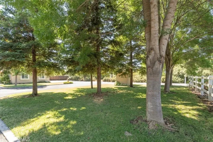 8300 Sherwood Boulevard, Los Molinos, California 96055