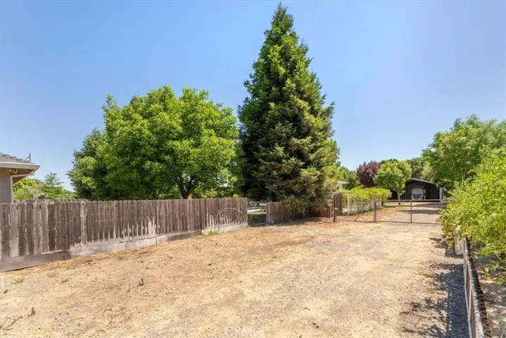 8300 Sherwood Boulevard, Los Molinos, California 96055
