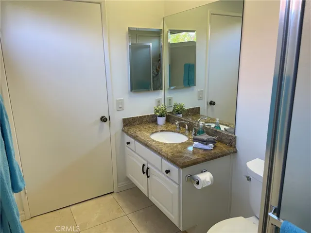 Upstairs 3/4 bath