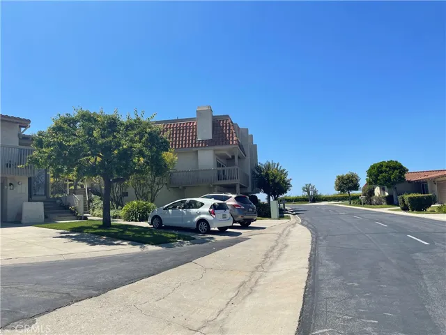 Wide, well-maintained  streets in this QUIET community.