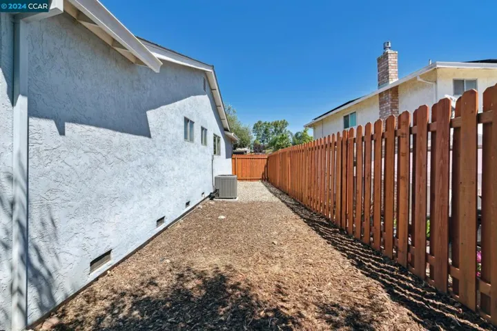 2141 Robles Dr, Antioch, California 94509