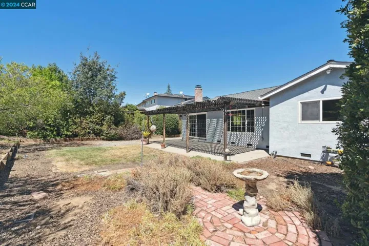 2141 Robles Dr, Antioch, California 94509