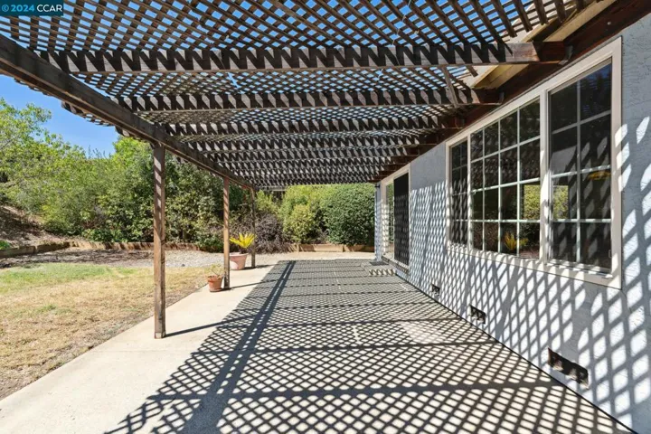 2141 Robles Dr, Antioch, California 94509
