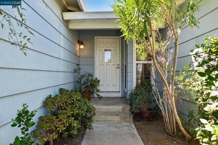 2141 Robles Dr, Antioch, California 94509