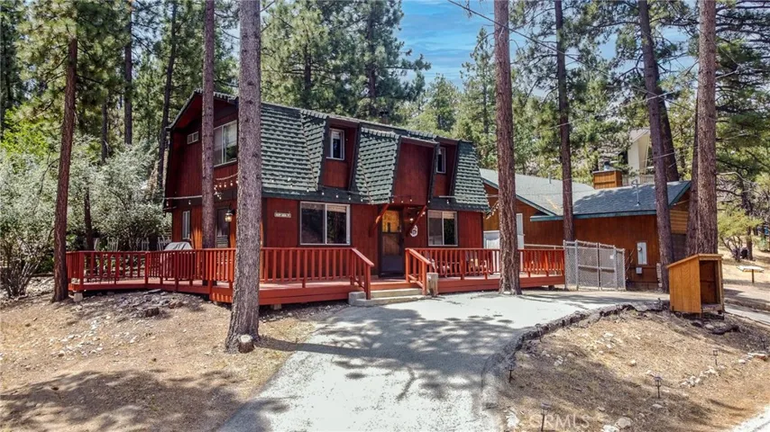 218 E Aeroplane Boulevard, Big Bear City, California 92314