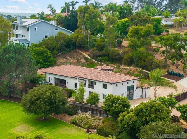 472 Arroyo Drive, Encinitas, California 92024