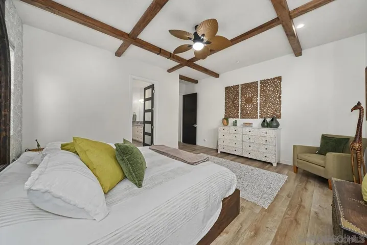 472 Arroyo Drive, Encinitas, California 92024
