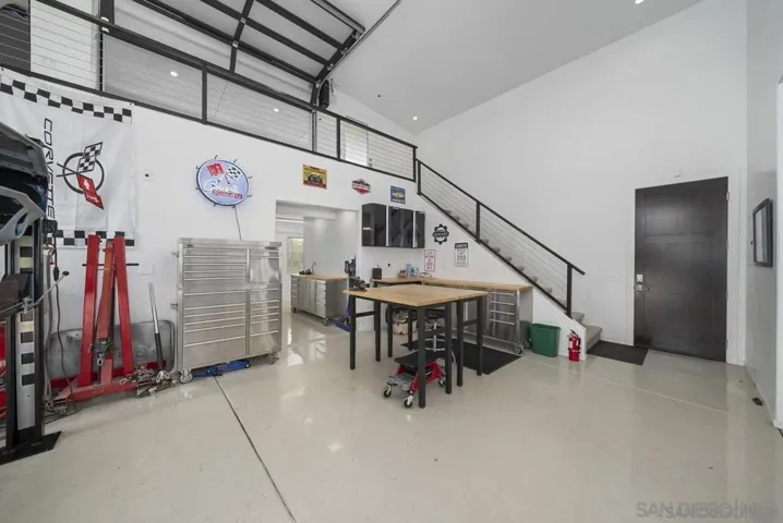 472 Arroyo Drive, Encinitas, California 92024