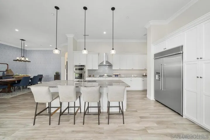 472 Arroyo Drive, Encinitas, California 92024