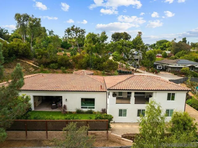 472 Arroyo Drive, Encinitas, California 92024