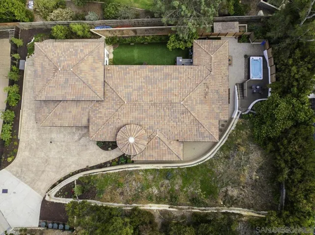 472 Arroyo Drive, Encinitas, California 92024