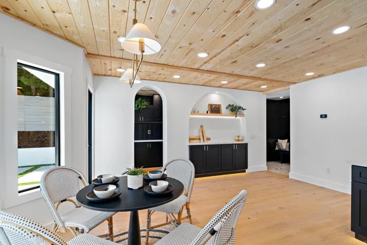 1881 Avenida Josefa, Encinitas, California 92024