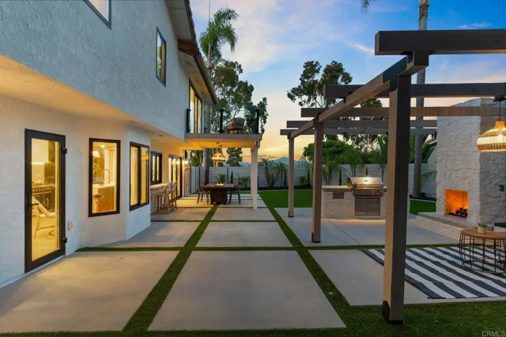 1881 Avenida Josefa, Encinitas, California 92024