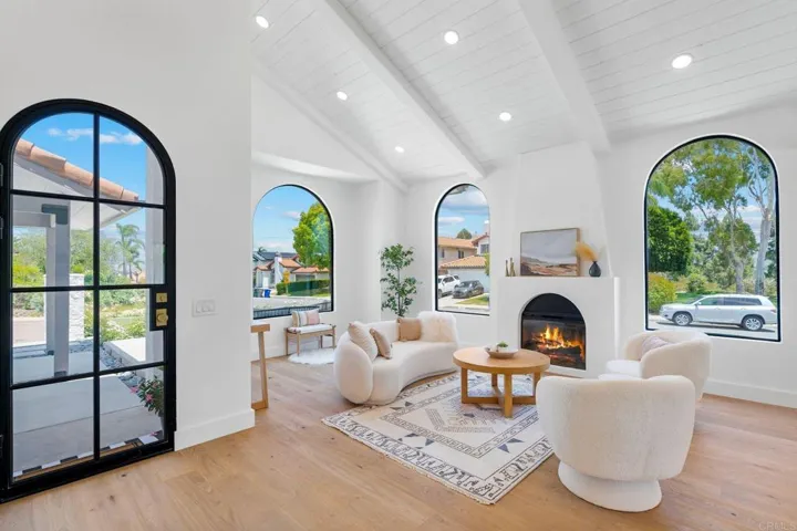 1881 Avenida Josefa, Encinitas, California 92024