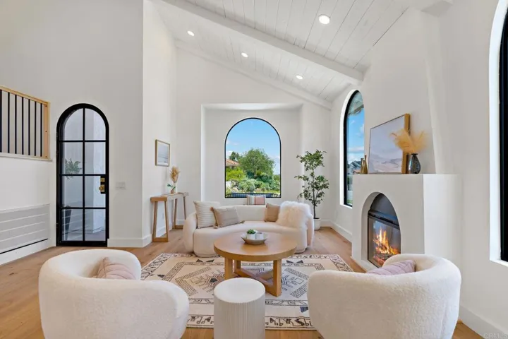 1881 Avenida Josefa, Encinitas, California 92024