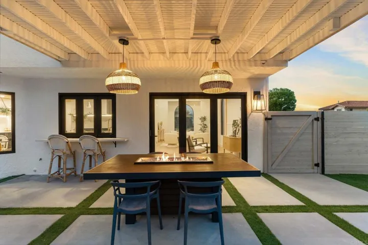 1881 Avenida Josefa, Encinitas, California 92024