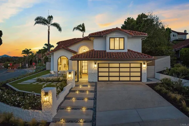 1881 Avenida Josefa, Encinitas, California 92024