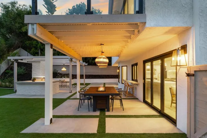 1881 Avenida Josefa, Encinitas, California 92024