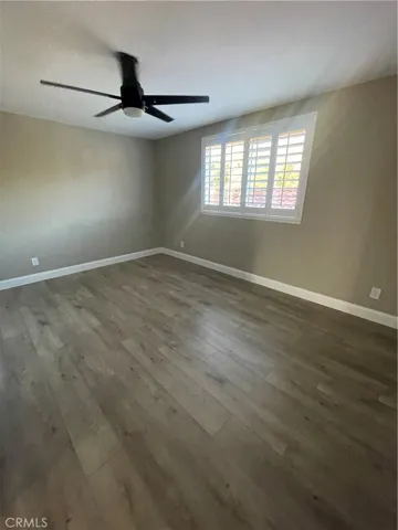 bedroom facing park double closets