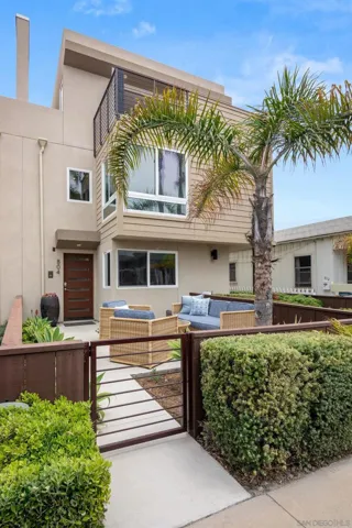 804 Ostend Court, San Diego, California 92109