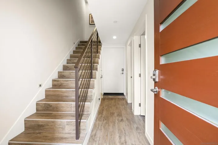 804 Ostend Court, San Diego, California 92109
