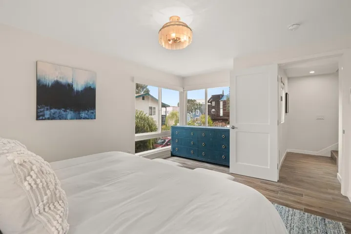 804 Ostend Court, San Diego, California 92109