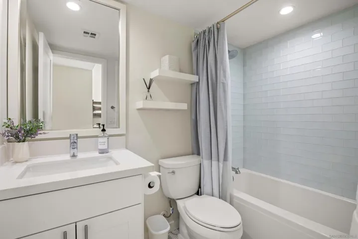 804 Ostend Court, San Diego, California 92109