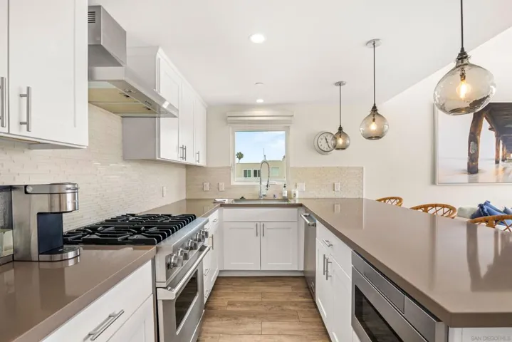 804 Ostend Court, San Diego, California 92109