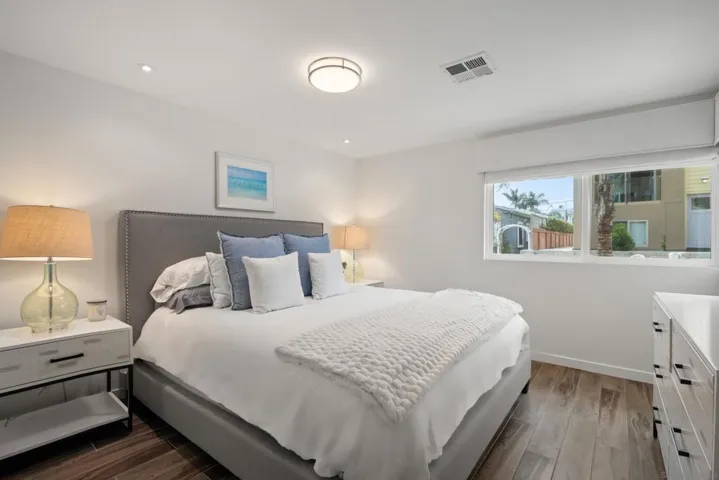 804 Ostend Court, San Diego, California 92109