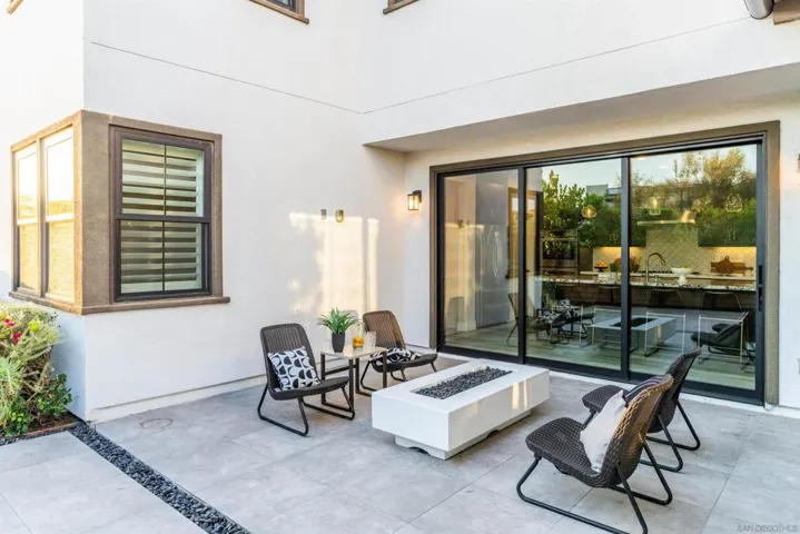 6700 Kenmar Way, San Diego, California 92130