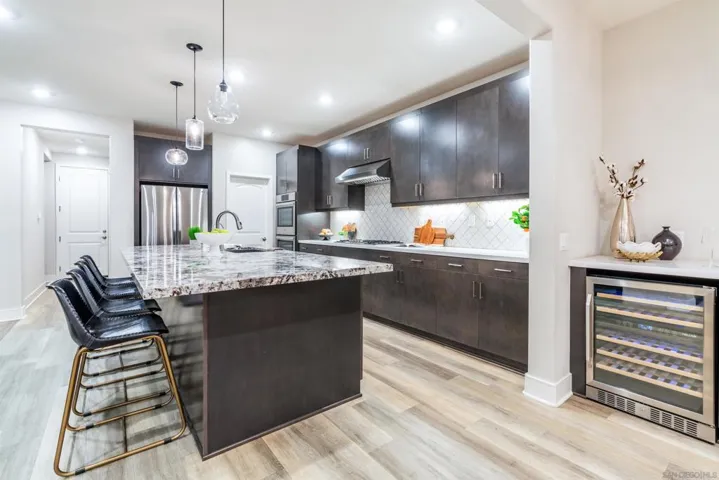6700 Kenmar Way, San Diego, California 92130