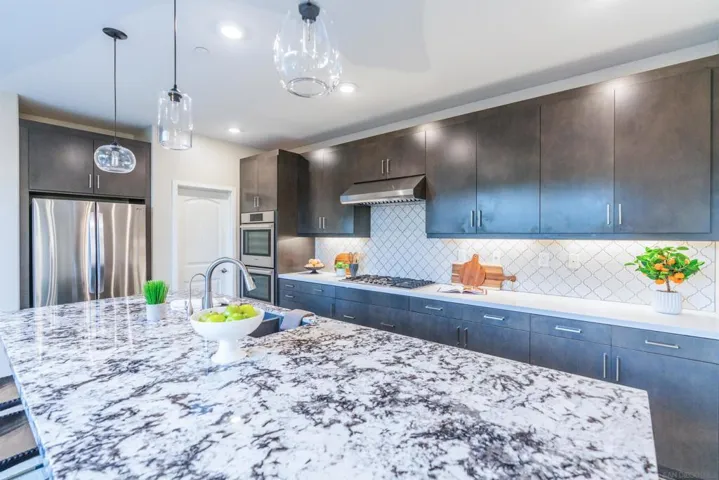 6700 Kenmar Way, San Diego, California 92130