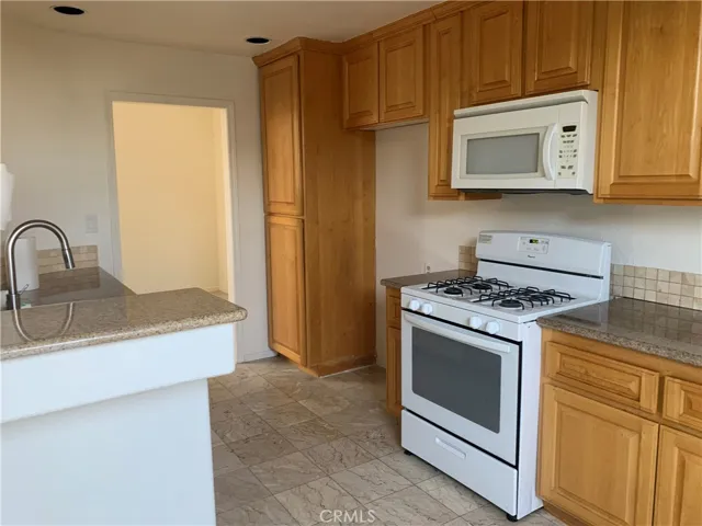 2173 Flame Flower Lane, Fullerton, California 92833