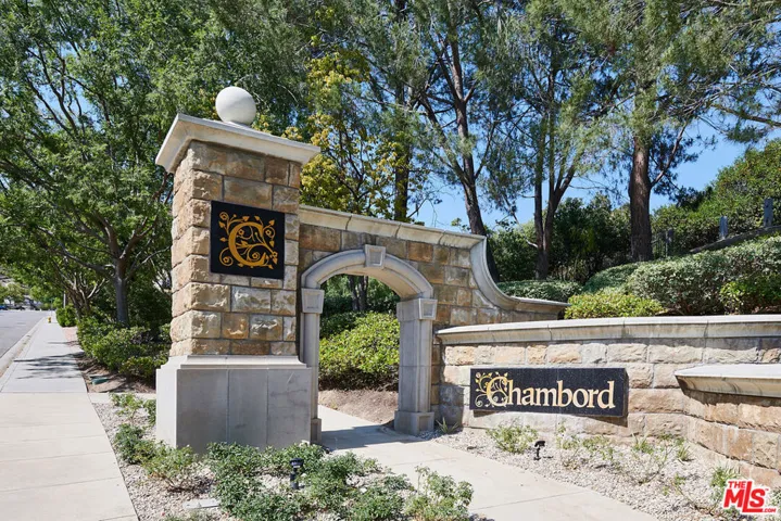 904 Blackbourne, Oak Park, California 91377