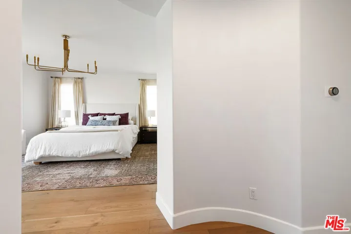 904 Blackbourne, Oak Park, California 91377