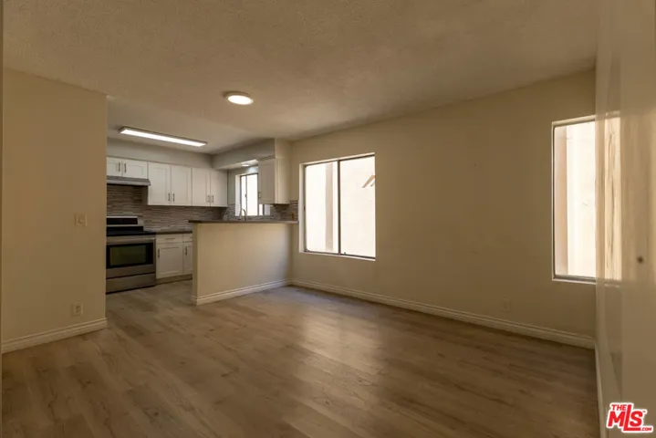 1418 S Bentley Avenue 203, Los Angeles, California 90025