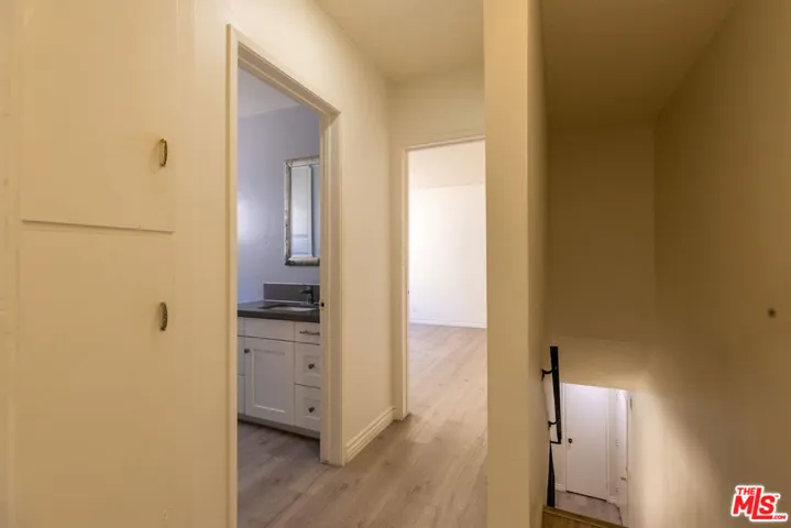 1418 S Bentley Avenue 203, Los Angeles, California 90025