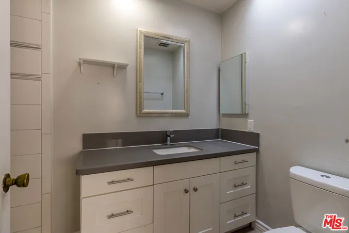1418 S Bentley Avenue 203, Los Angeles, California 90025