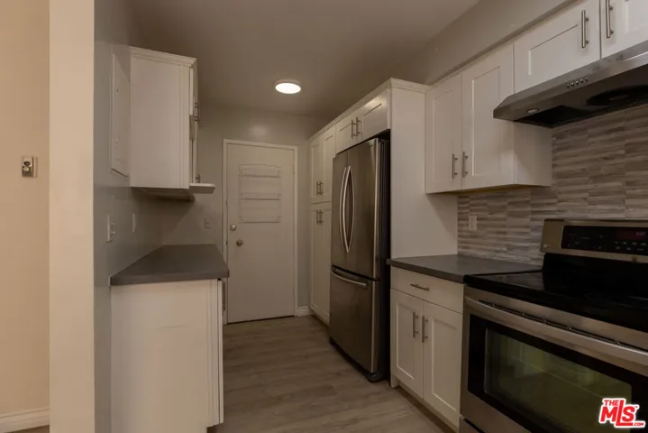 1418 S Bentley Avenue 203, Los Angeles, California 90025